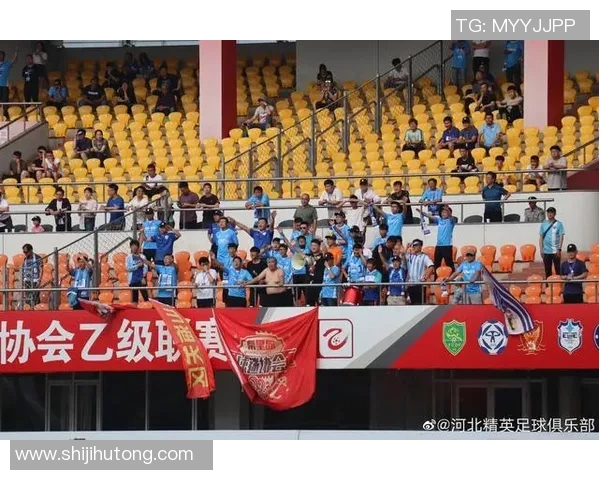 南京羽毛球队在邀请赛中以76分稳居积分榜首位展现强劲实力 南京羽毛球队在邀请赛中以76分稳居积分榜首位展现强劲实力