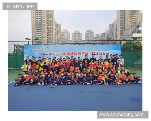 成都网球队荣登全国网球灵活性排行榜第九名展现出色竞技水平与团队实力 成都网球队荣登全国网球灵活性排行榜第九名展现出色竞技水平与团队实力