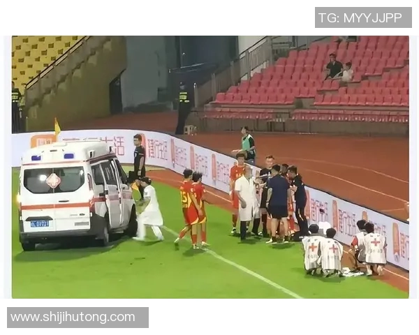 被关押的足球明星们的悲惨命运与重返赛场的希望之路